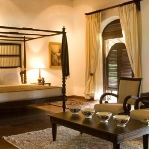 Captain Suites